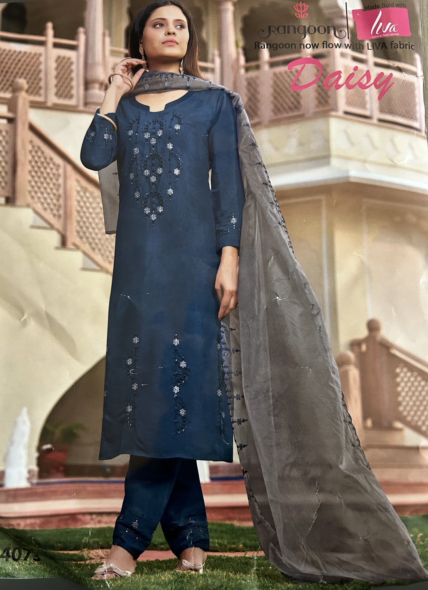 Daisy kurta set with organza dupatta