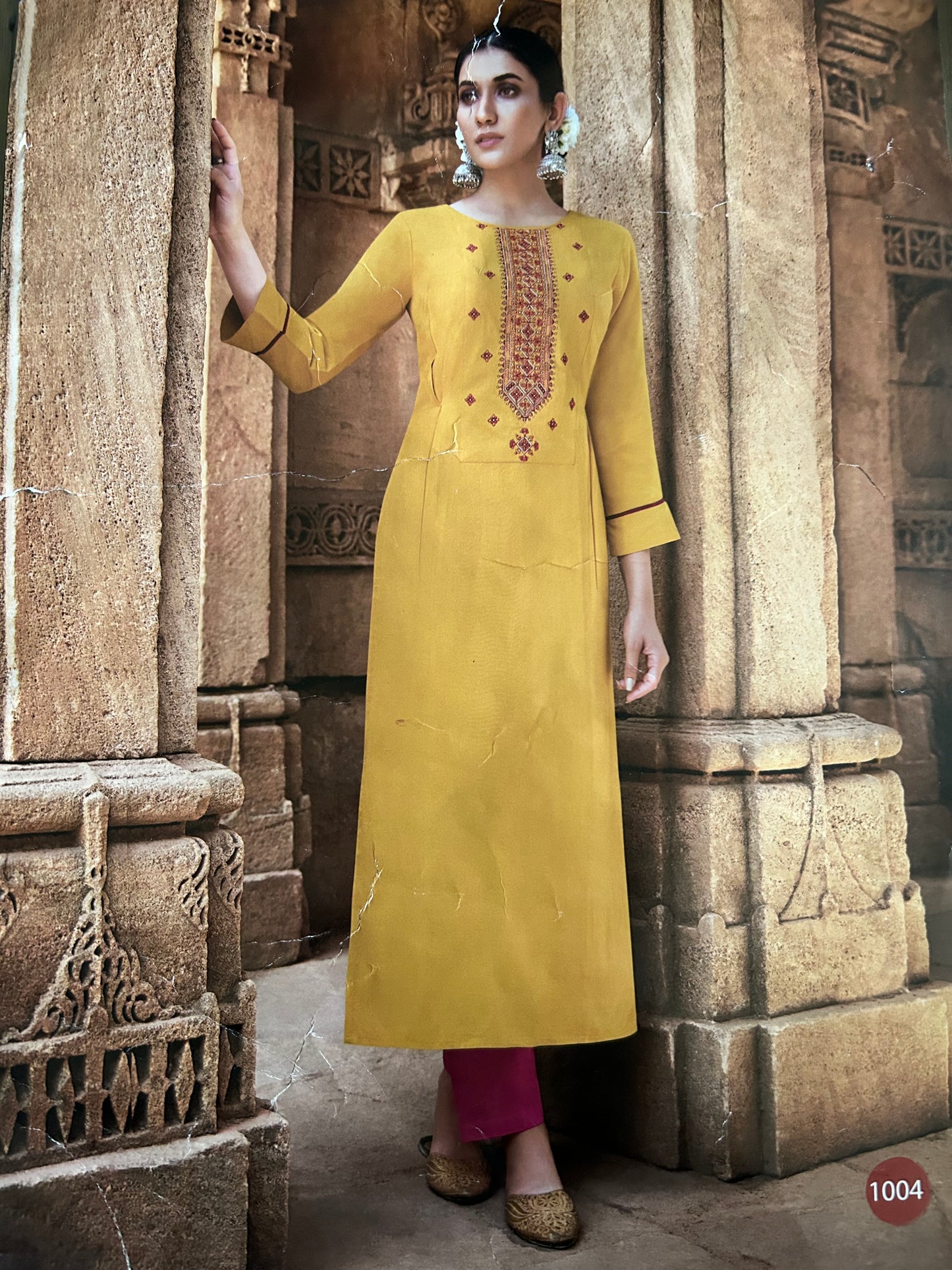 Light line embroidered kurta without pants