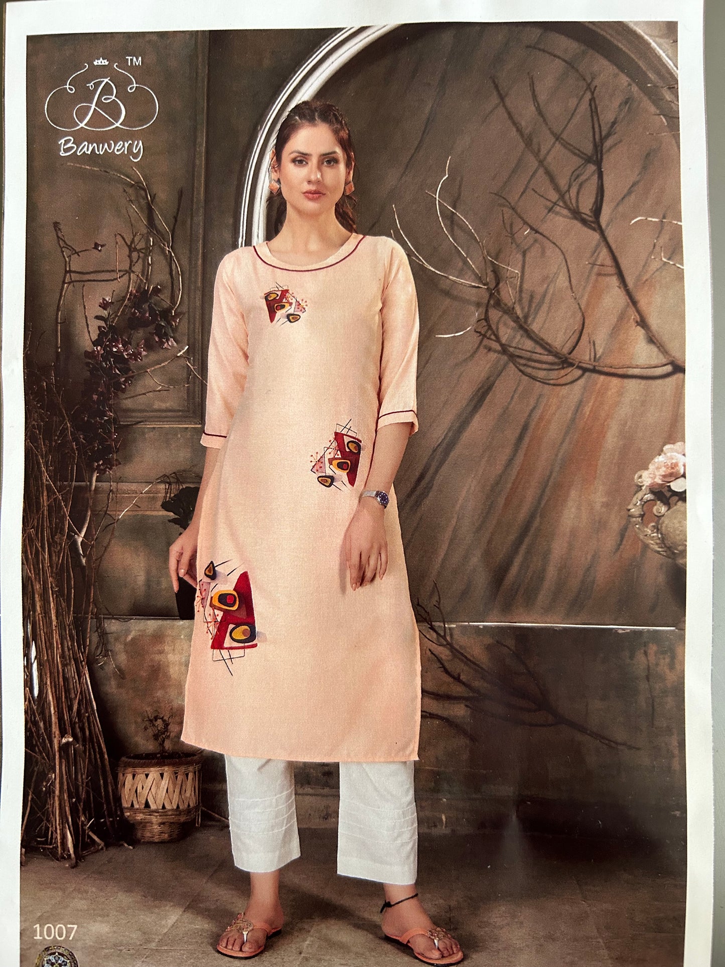 Banwery Digital print thread embroidered kurta without pants