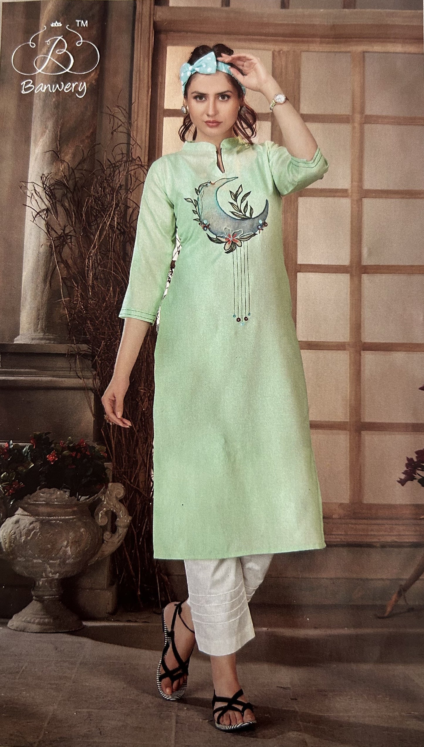 Banwery Digital print thread embroidered kurta without pants